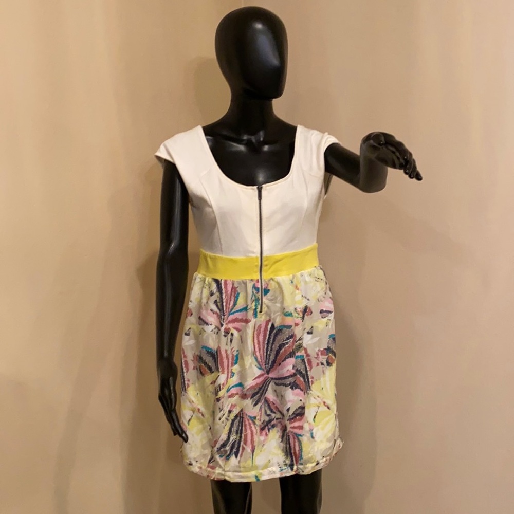 Love21 zipper front cap sleeved dress